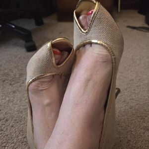 Steve Madden Gold Peep-Toe Stilettoes